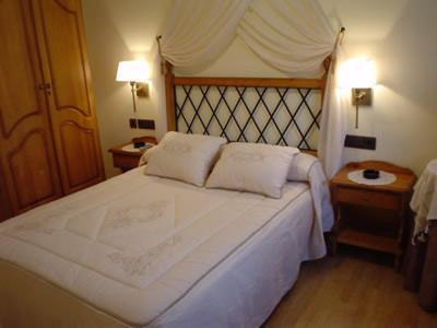 Hostal Restaurante Arangoiti Yesa Room photo